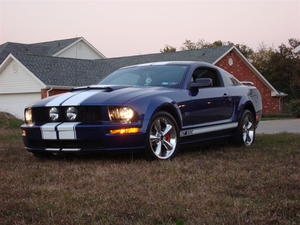 Dillon's 06 Mustang2